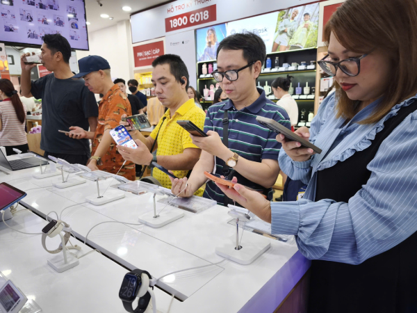 Di Động Việt chính thức mở bán iPhone 17, ưu đãi lên đến 7,5 triệu đồng